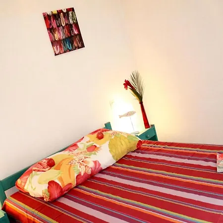 Appartement Spacious Beachside For 6